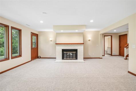 1585 Matterhorn Drive NE Cedar Rapids IA 52402
