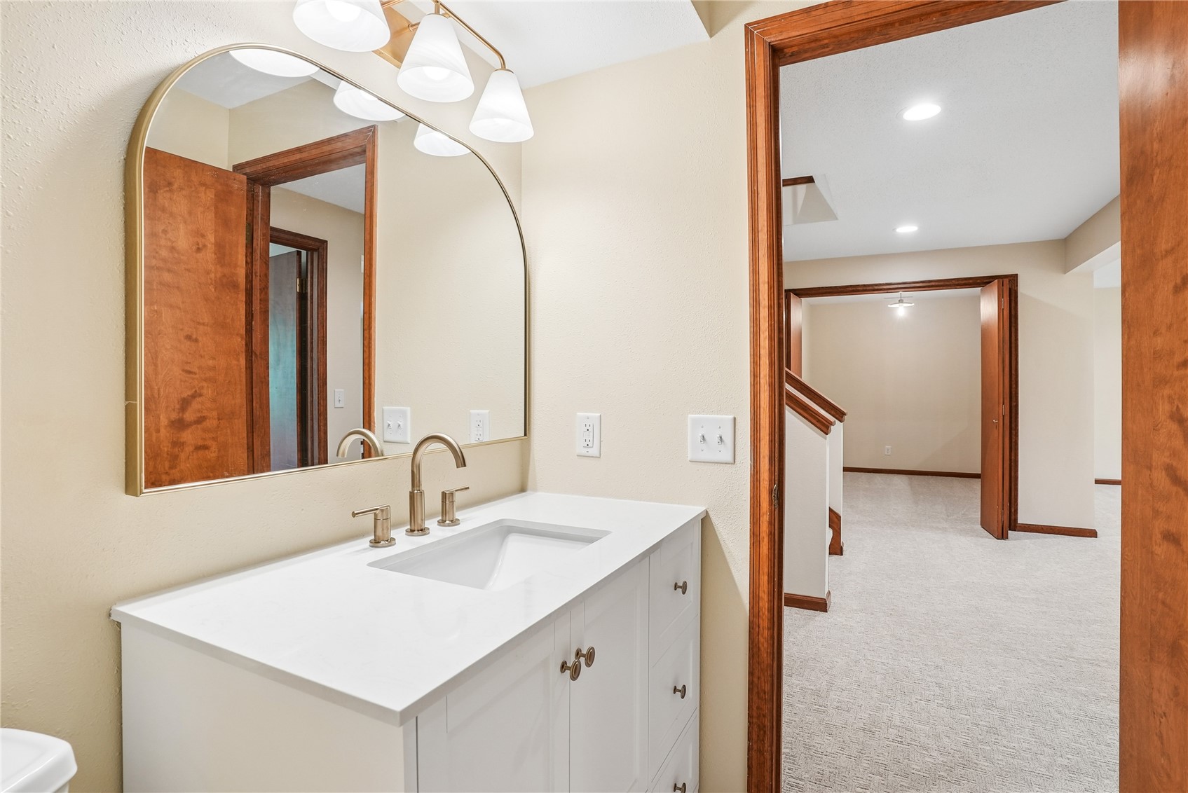 1585 Matterhorn Drive NE Cedar Rapids IA 52402