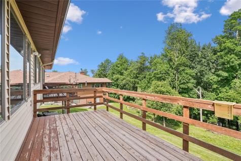 1585 Matterhorn Drive NE Cedar Rapids IA 52402