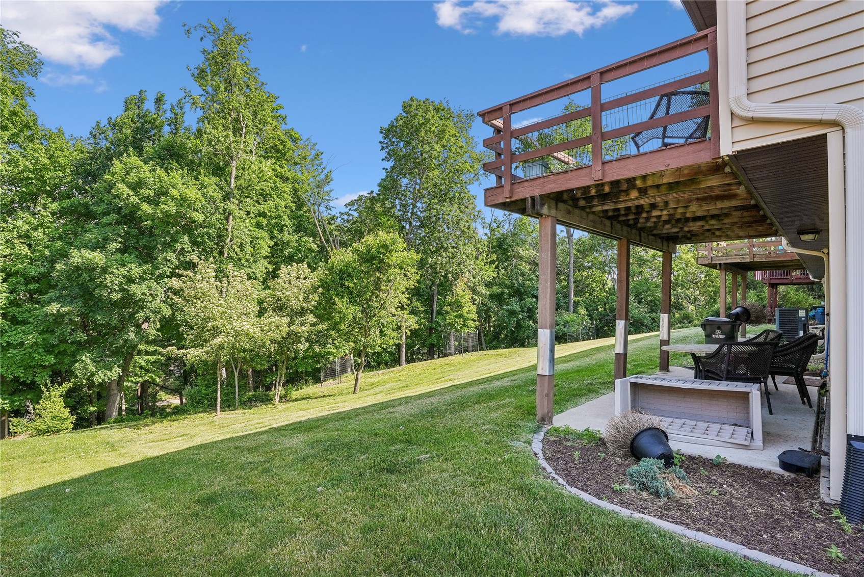 1585 Matterhorn Drive NE Cedar Rapids IA 52402