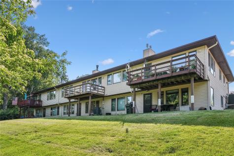 1585 Matterhorn Drive NE Cedar Rapids IA 52402