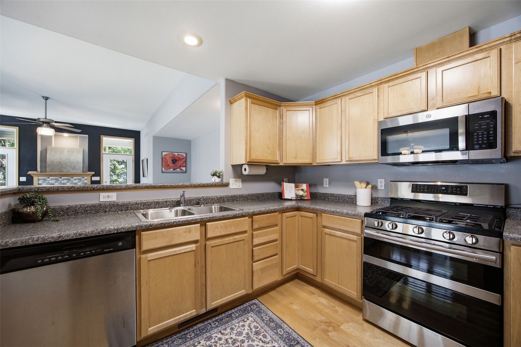 118 Broadmoor Lane Iowa City IA 52245