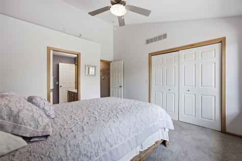 118 Broadmoor Lane Iowa City IA 52245
