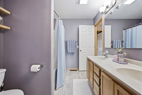 118 Broadmoor Lane Iowa City IA 52245