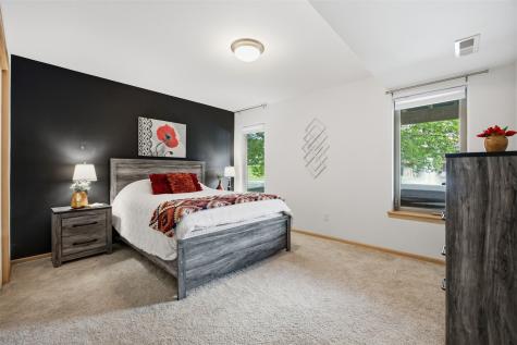 118 Broadmoor Lane Iowa City IA 52245