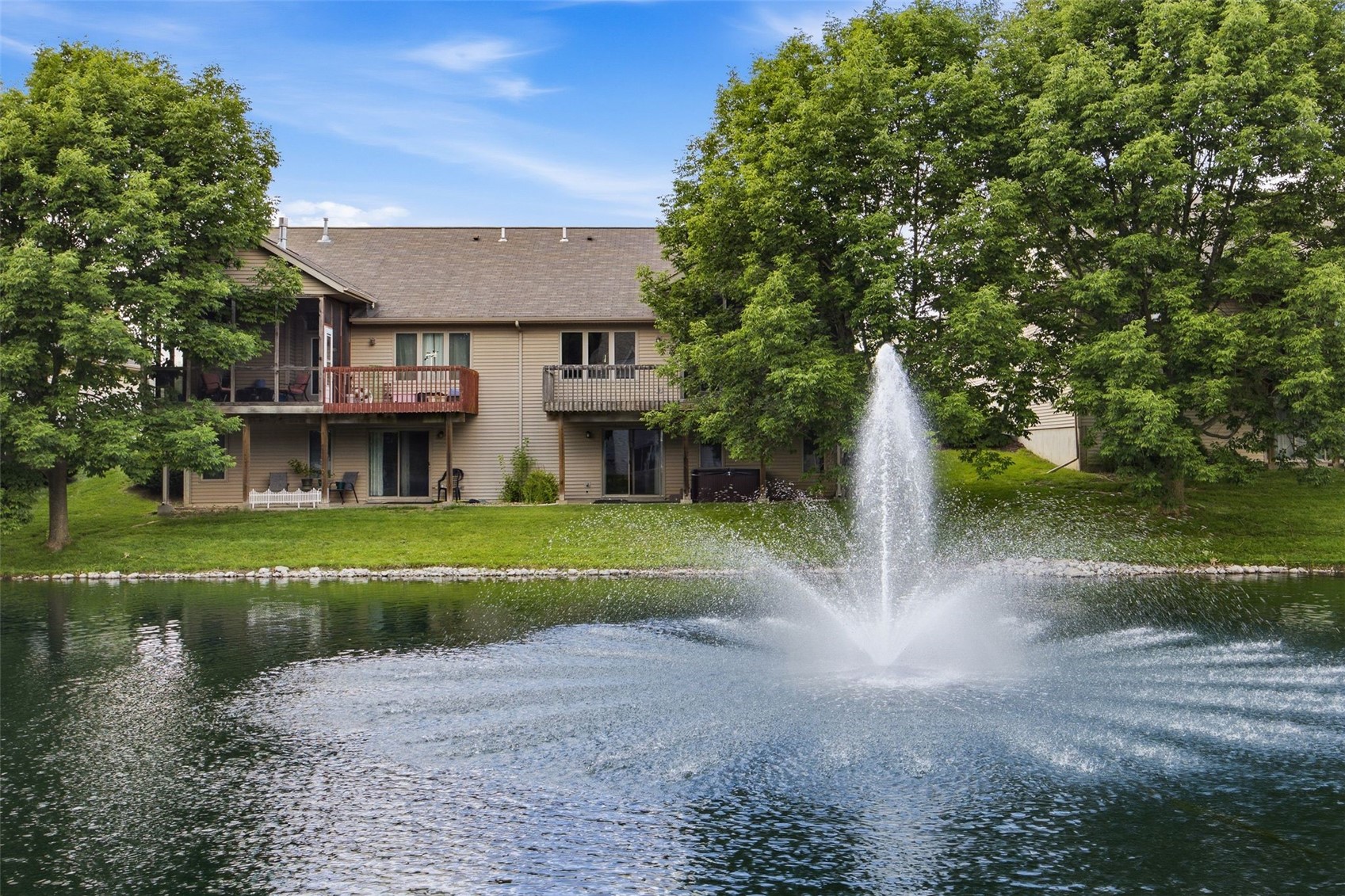 118 Broadmoor Lane Iowa City IA 52245