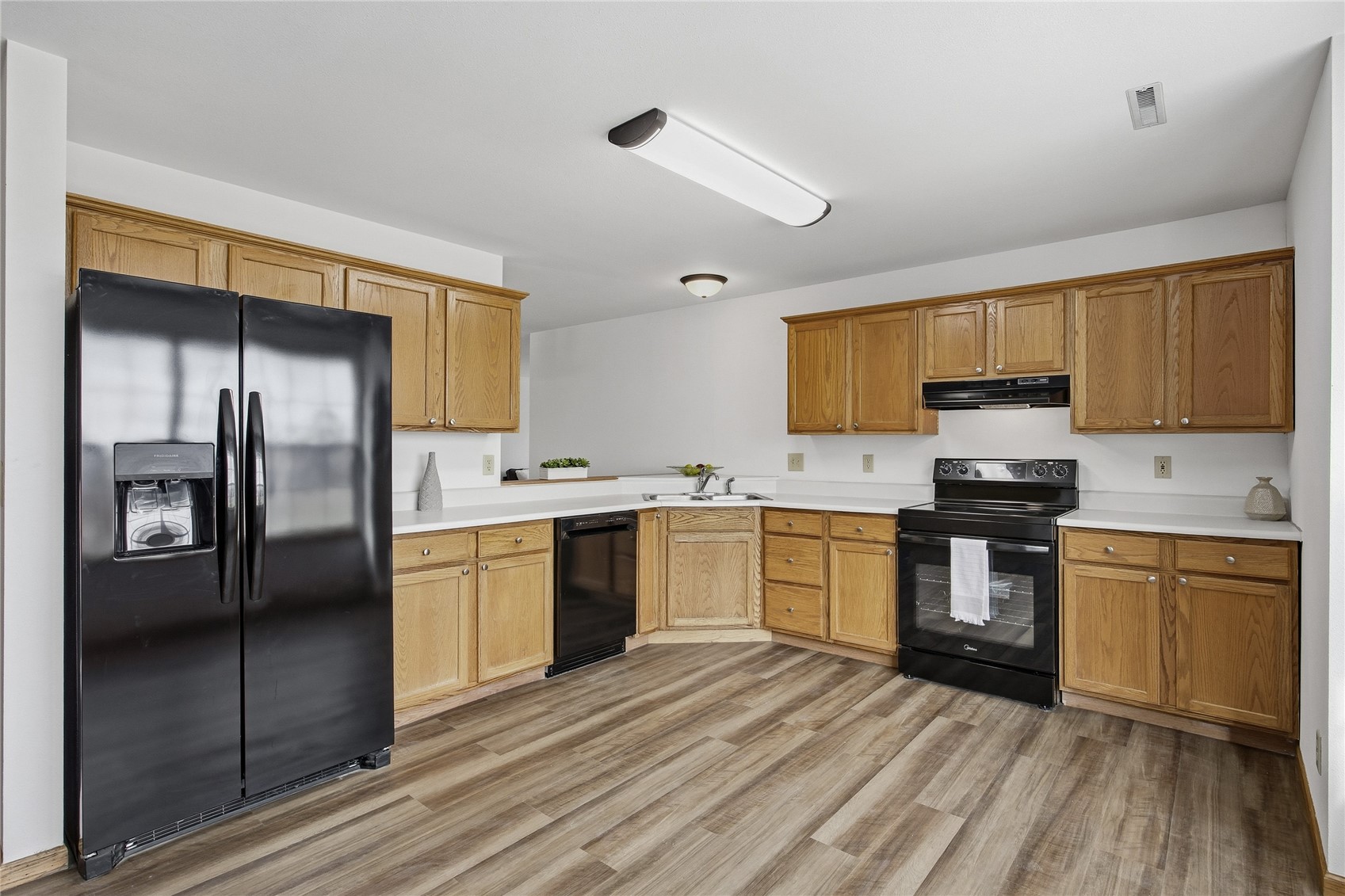 1224 Litchfield Drive Hiawatha IA 52233
