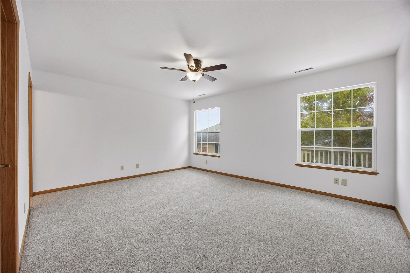 1224 Litchfield Drive Hiawatha IA 52233