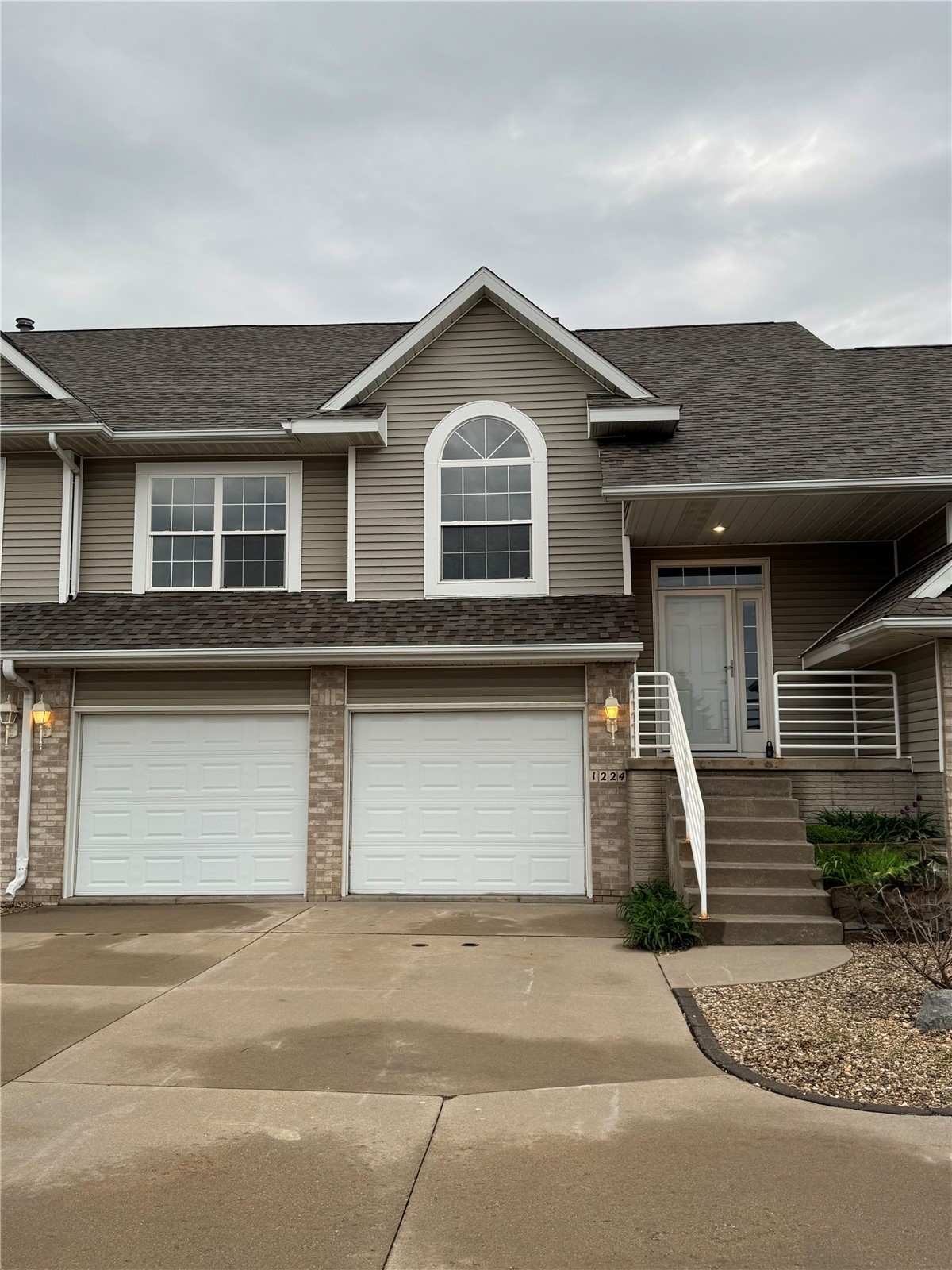 1224 Litchfield Drive Hiawatha IA 52233