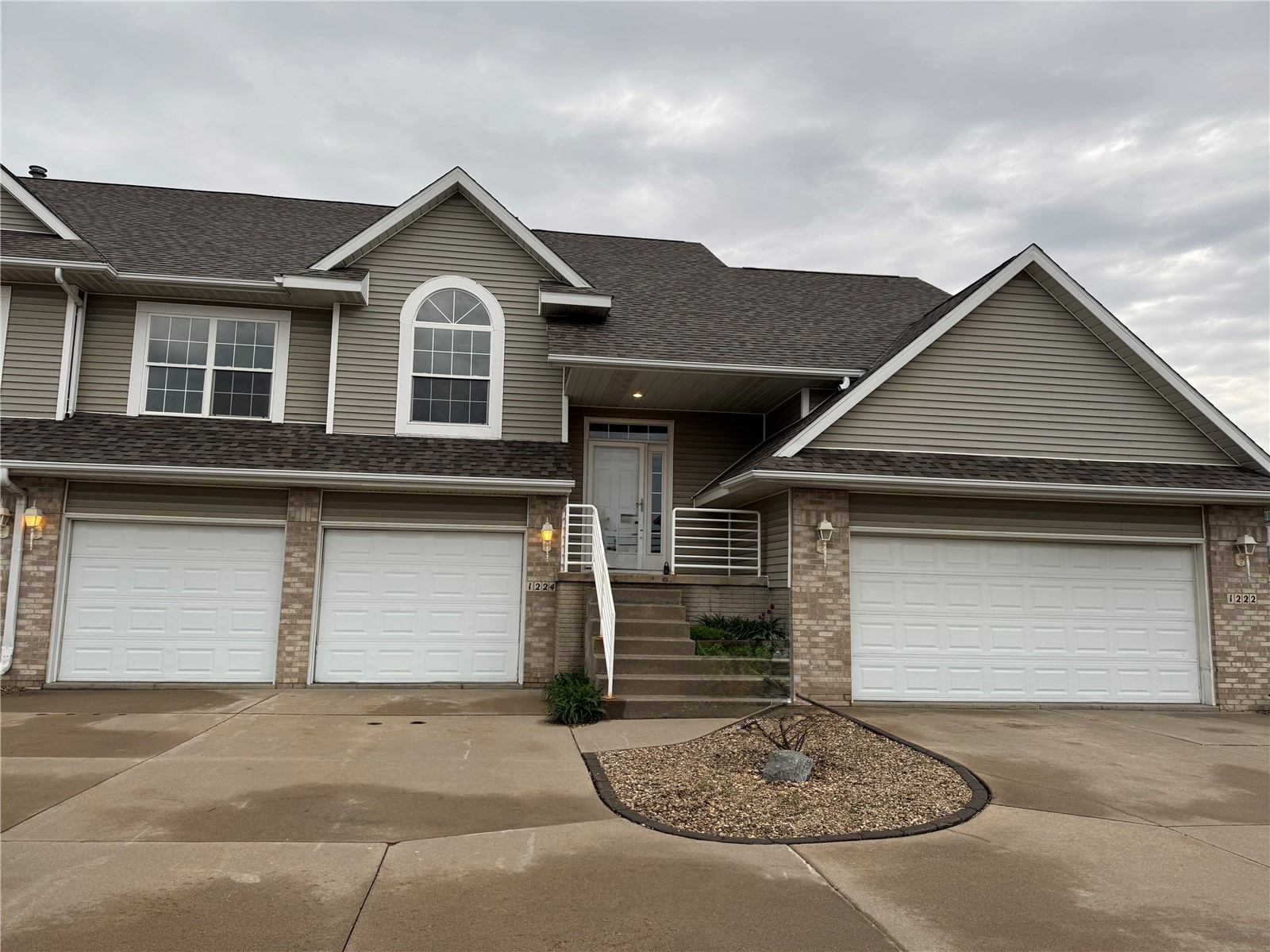 1224 Litchfield Drive Hiawatha IA 52233