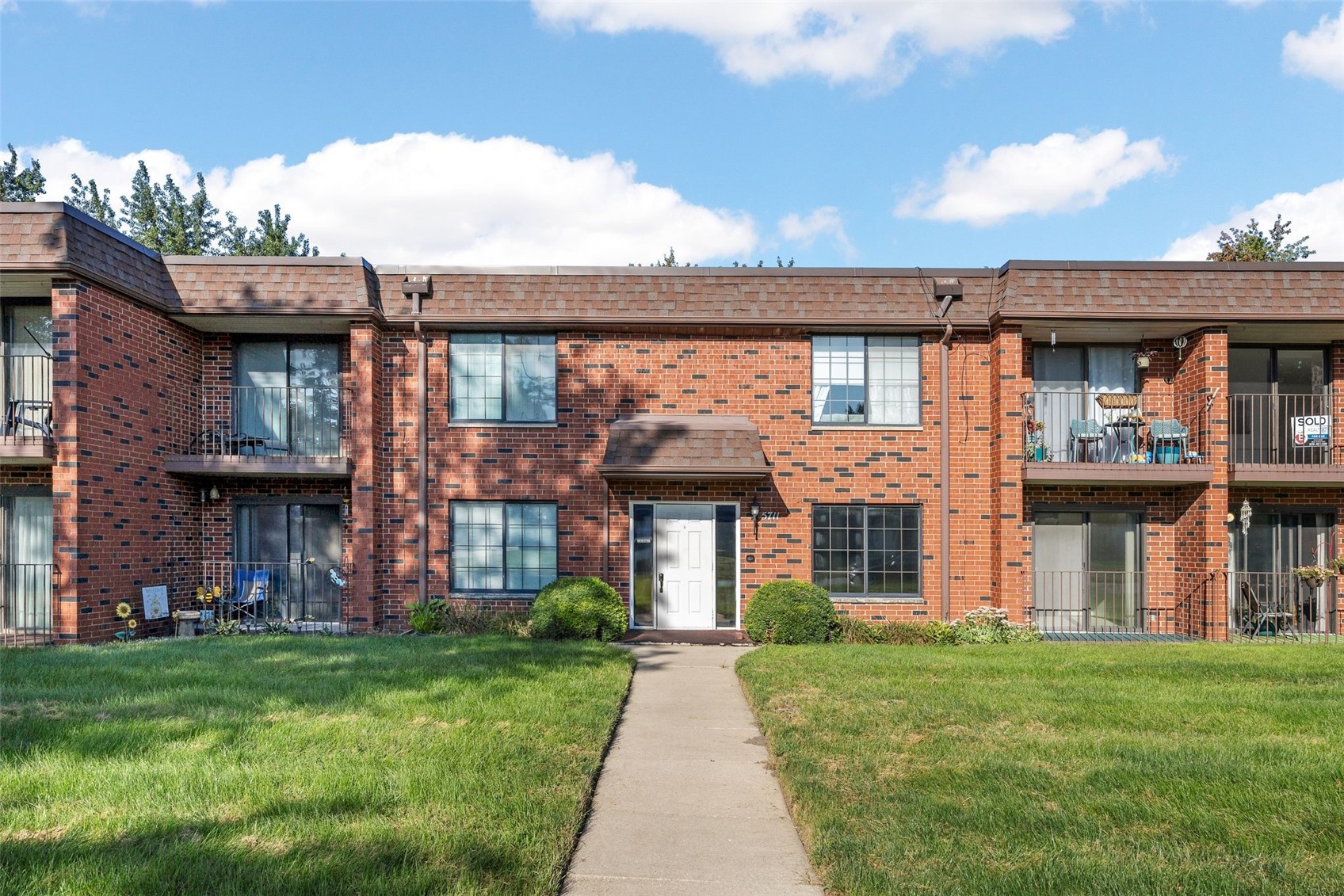 5711 Golden Court NE Cedar Rapids IA 52402