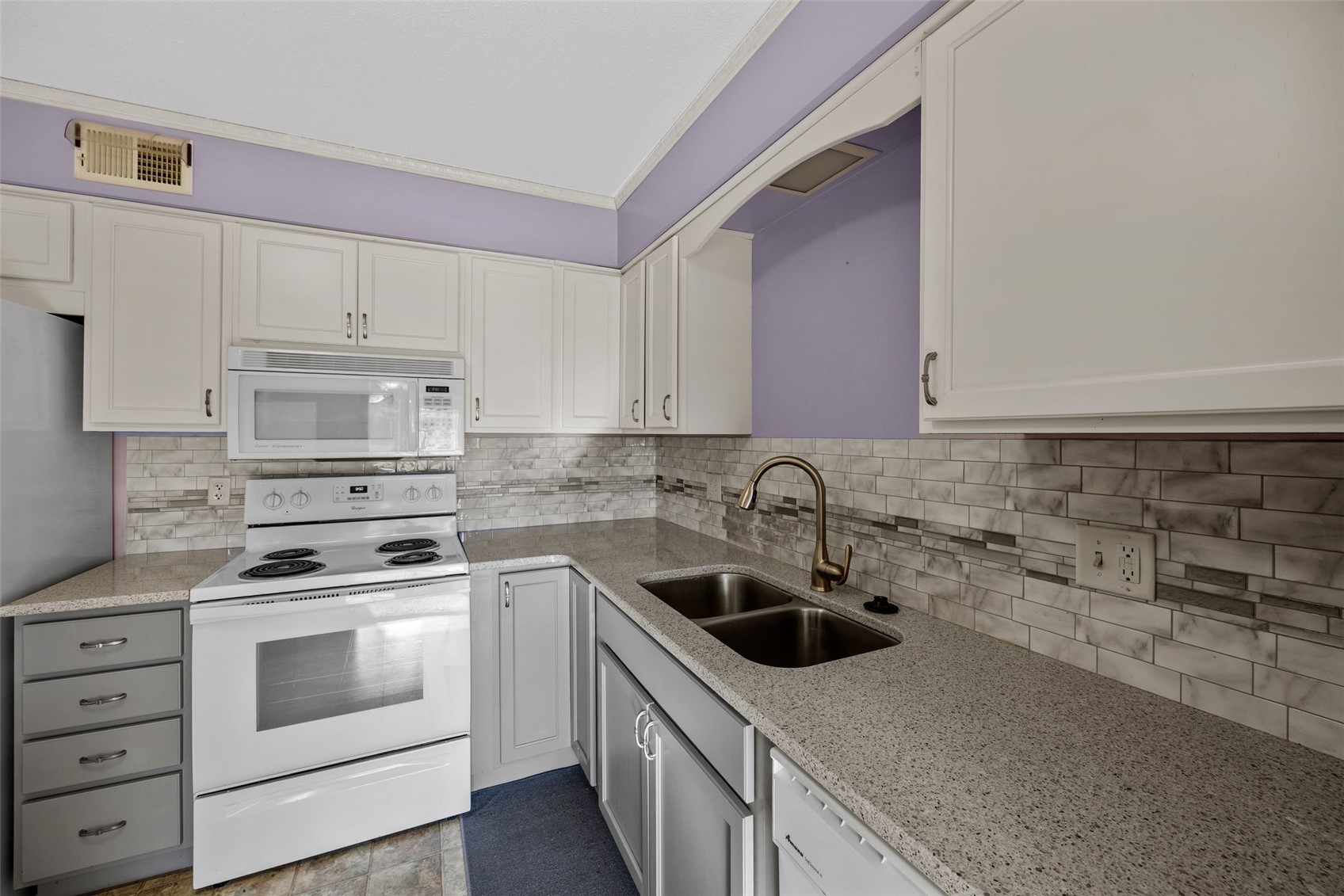 5711 Golden Court NE Cedar Rapids IA 52402