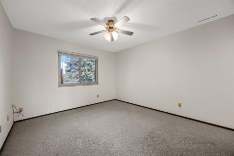 5711 Golden Court NE Cedar Rapids IA 52402