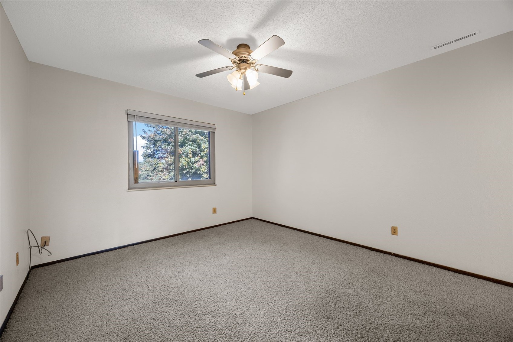 5711 Golden Court NE Cedar Rapids IA 52402