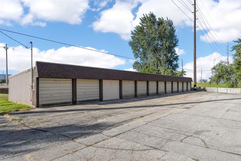 5711 Golden Court NE Cedar Rapids IA 52402