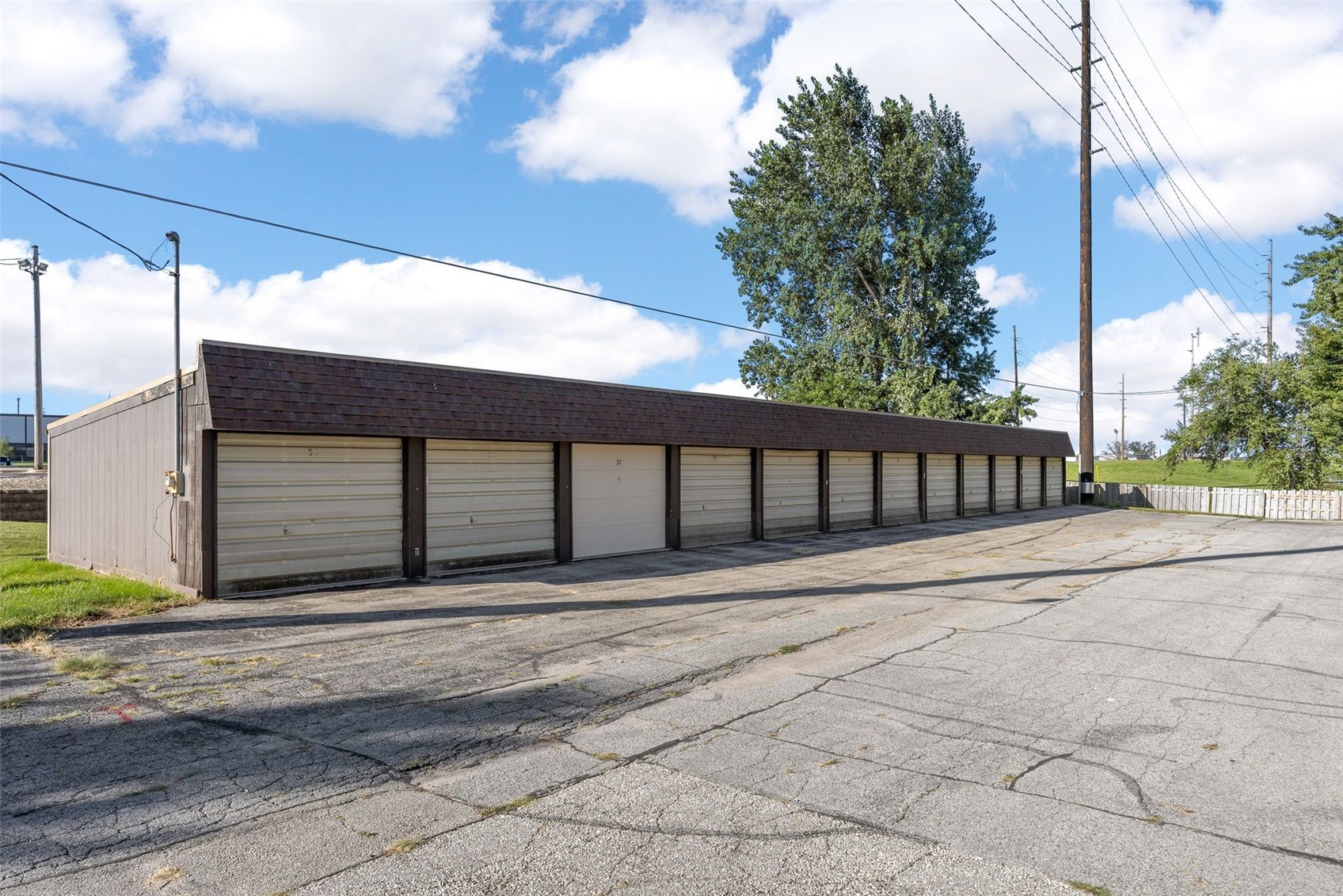 5711 Golden Court NE Cedar Rapids IA 52402