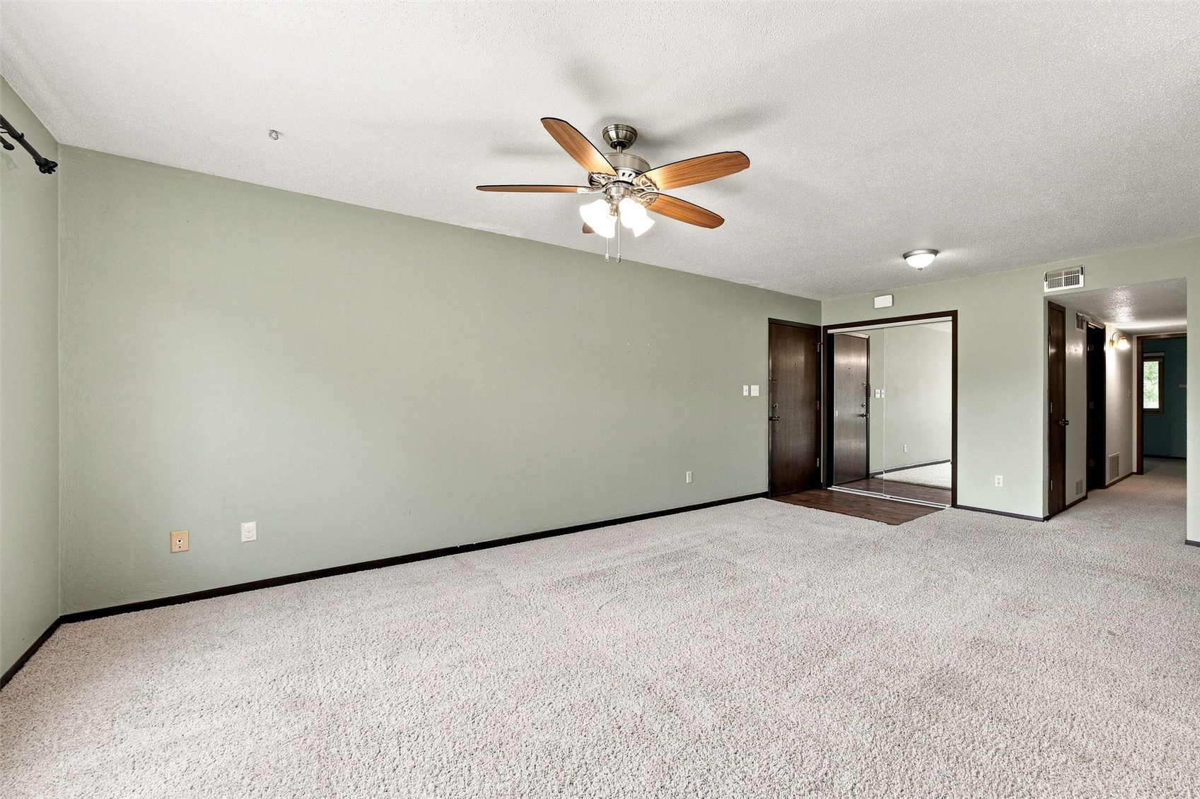 5711 Golden Court NE Cedar Rapids IA 52402