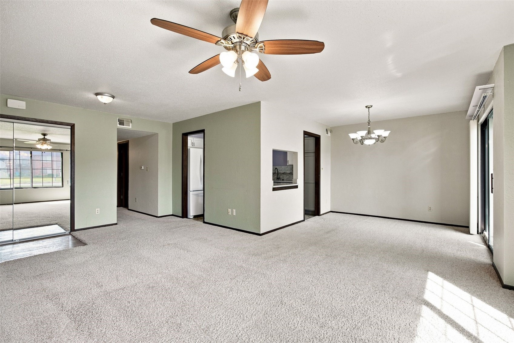5711 Golden Court NE Cedar Rapids IA 52402