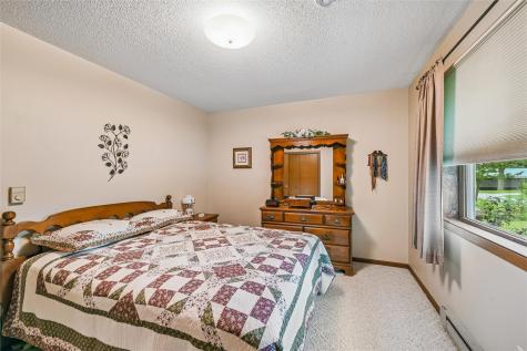 1401 13th Avenue Belle Plaine IA 52208