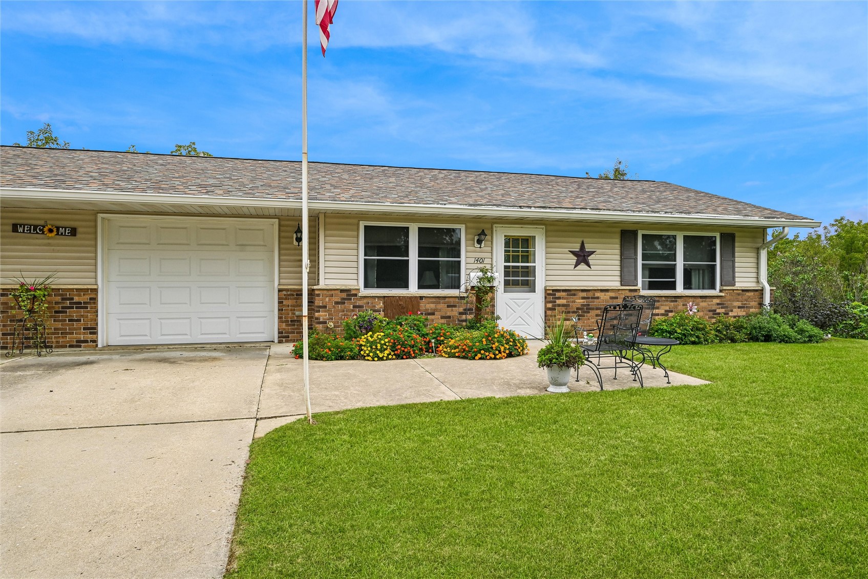 1401 13th Avenue Belle Plaine IA 52208