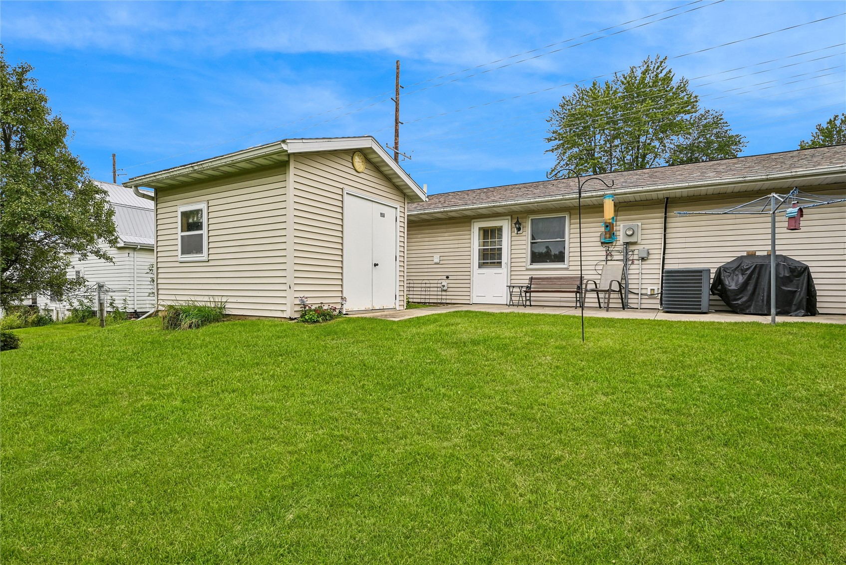 1401 13th Avenue Belle Plaine IA 52208