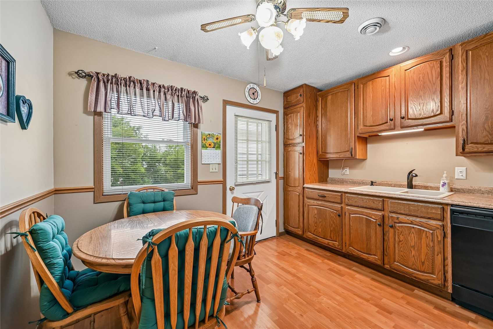 1401 13th Avenue Belle Plaine IA 52208