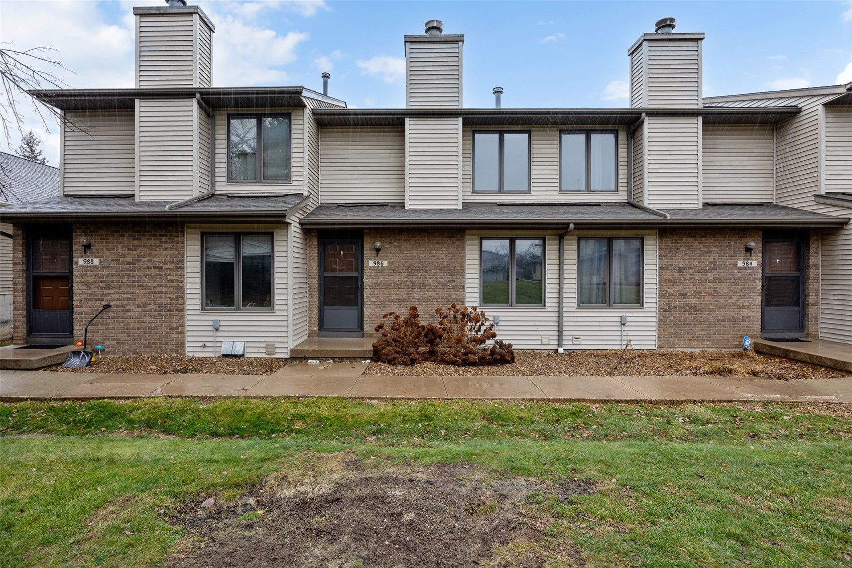986 Westside Drive Iowa City IA 52246
