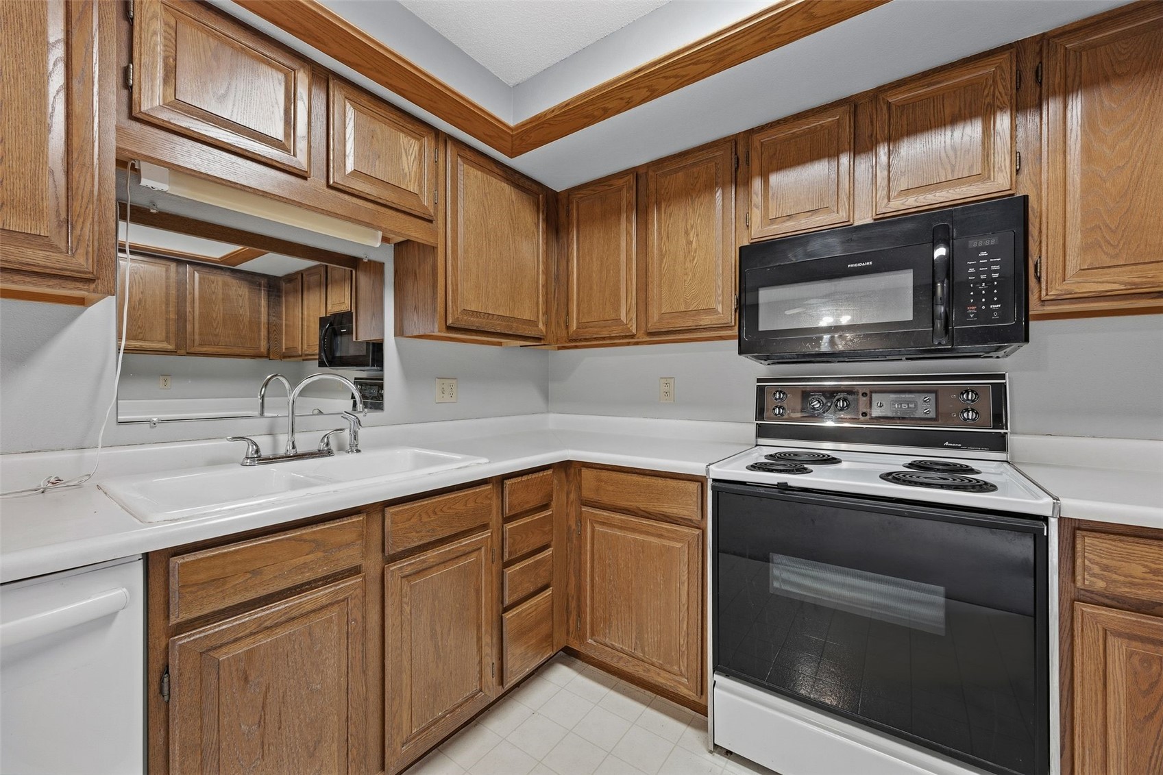 986 Westside Drive Iowa City IA 52246