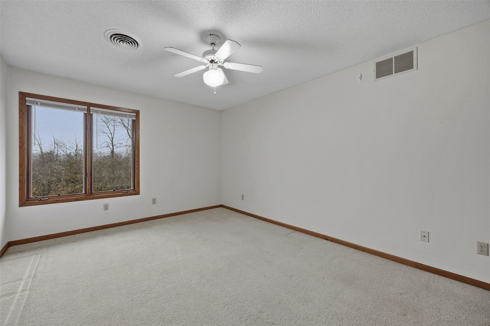 986 Westside Drive Iowa City IA 52246
