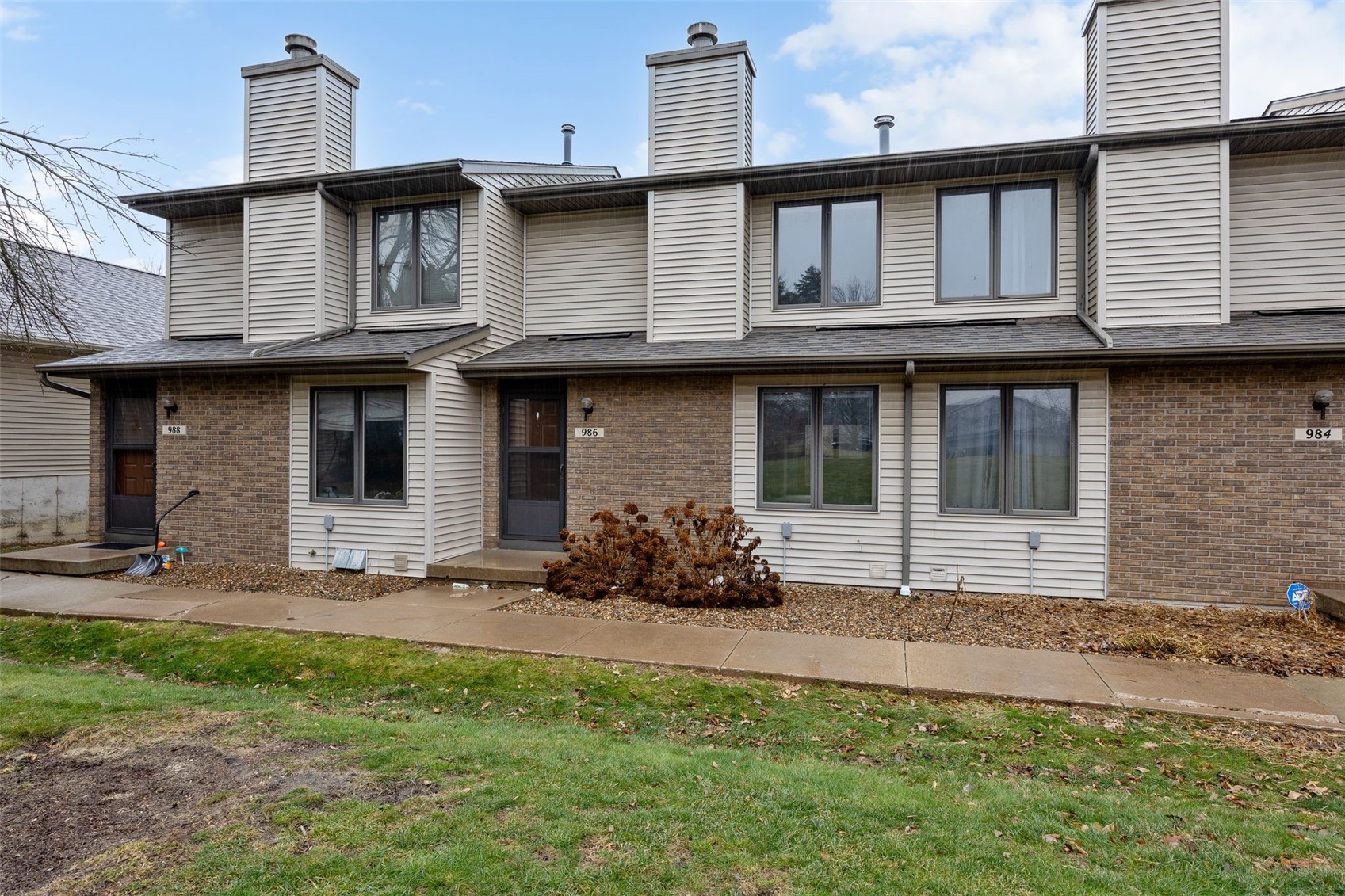986 Westside Drive Iowa City IA 52246