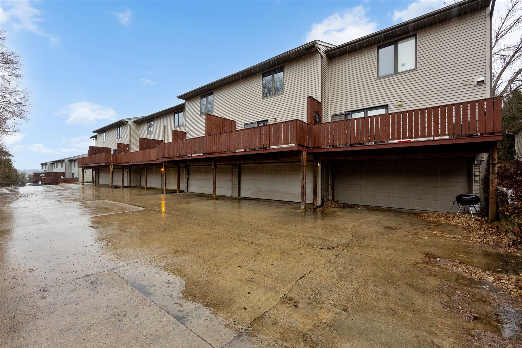 986 Westside Drive Iowa City IA 52246