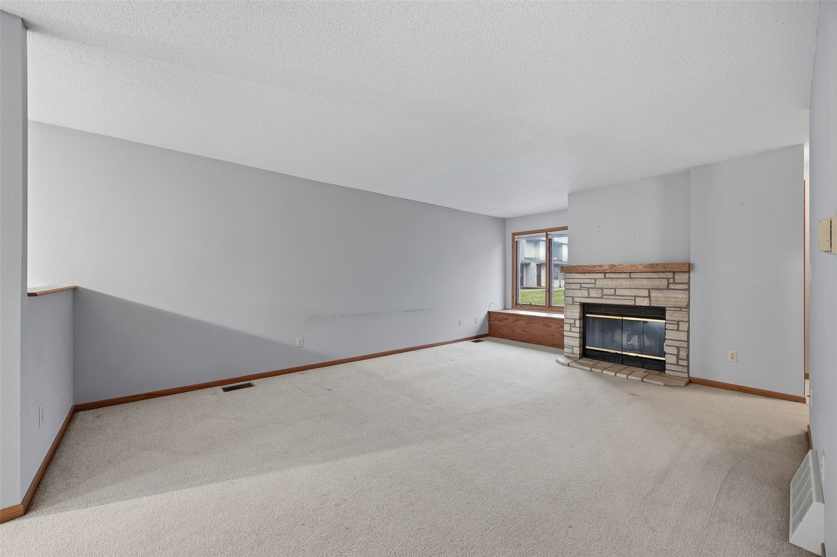 986 Westside Drive Iowa City IA 52246