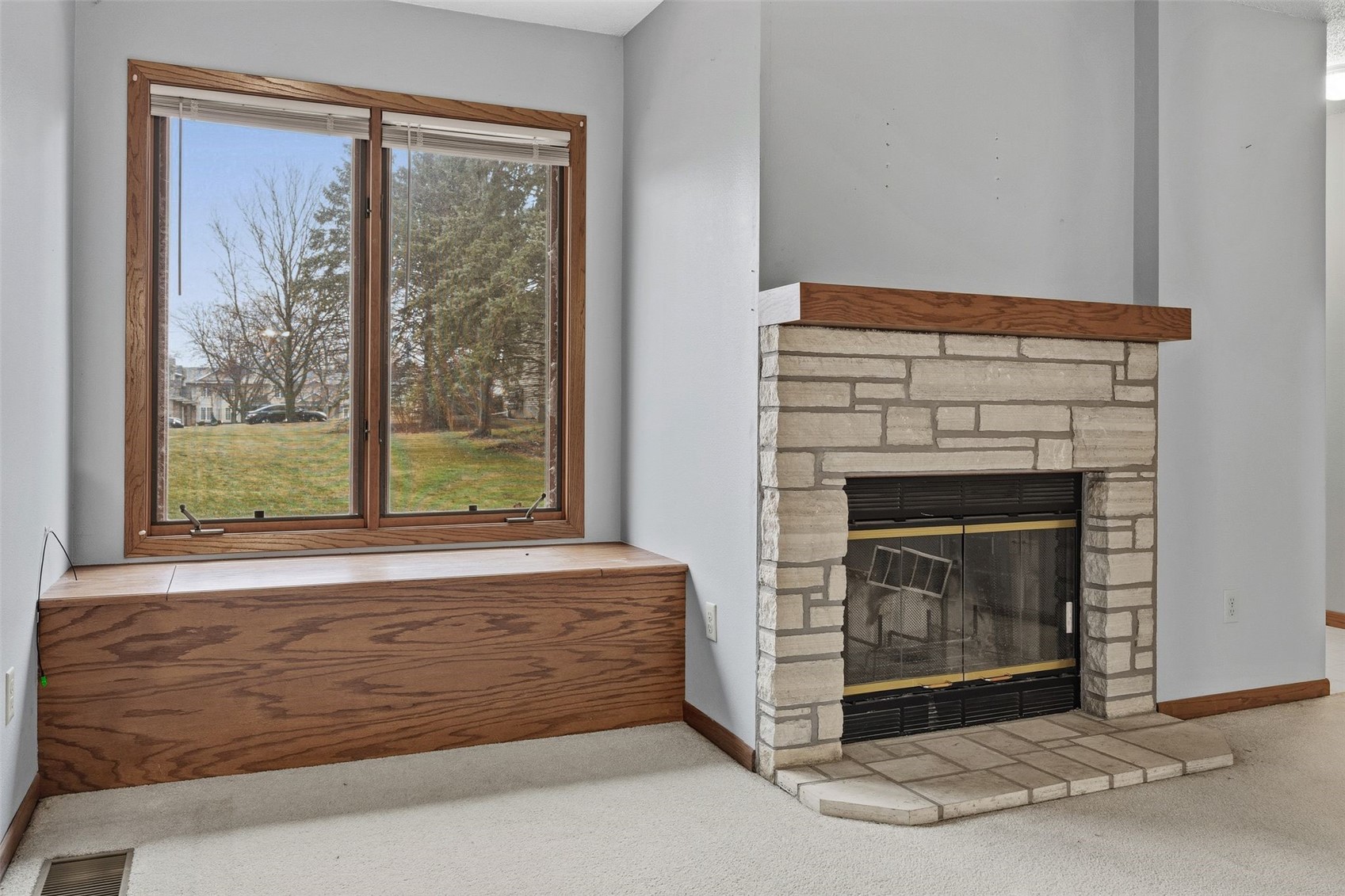 986 Westside Drive Iowa City IA 52246