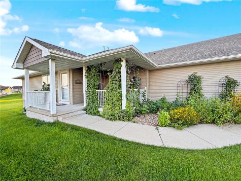6331 Muirfield Drive Cedar Rapids IA 52404