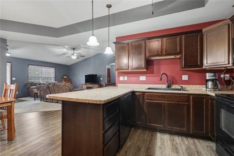 6331 Muirfield Drive Cedar Rapids IA 52404