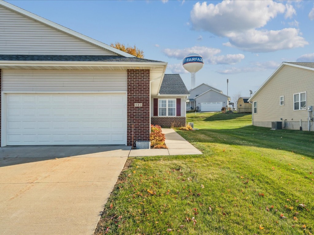 311 Highland Avenue Fairfax IA 52228