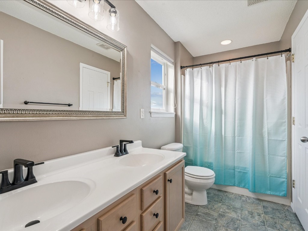311 Highland Avenue Fairfax IA 52228
