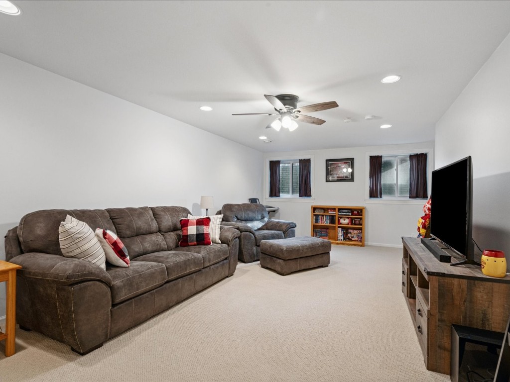 311 Highland Avenue Fairfax IA 52228