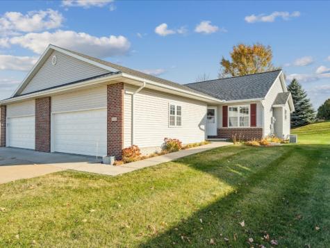 311 Highland Avenue Fairfax IA 52228