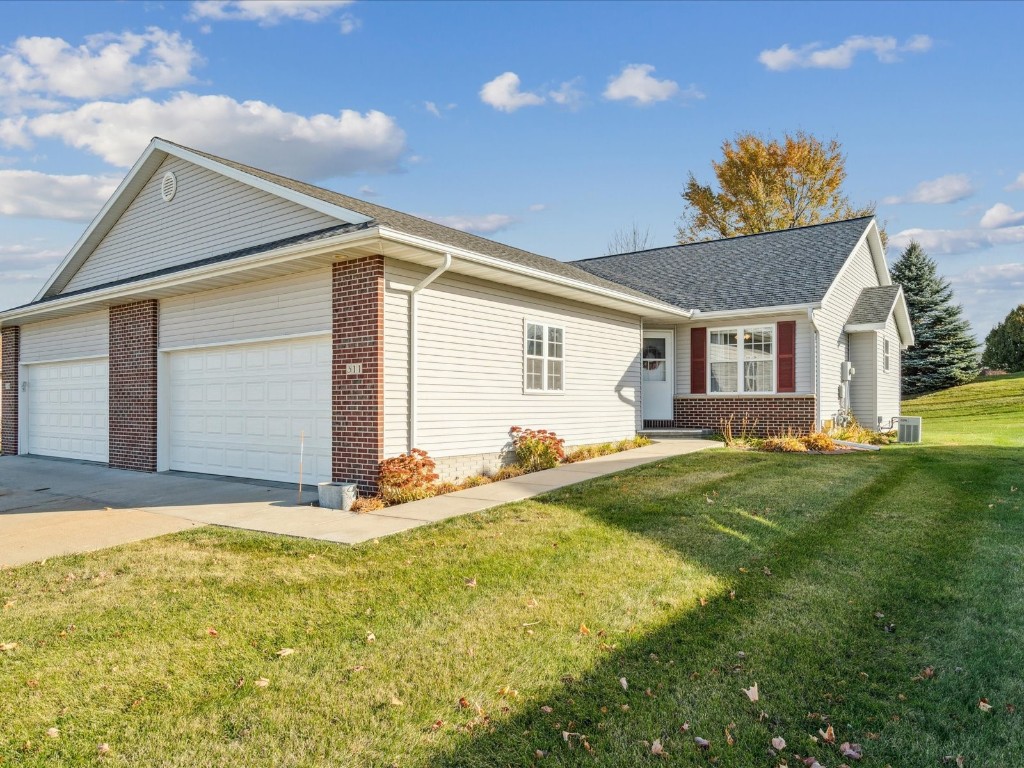 311 Highland Avenue Fairfax IA 52228