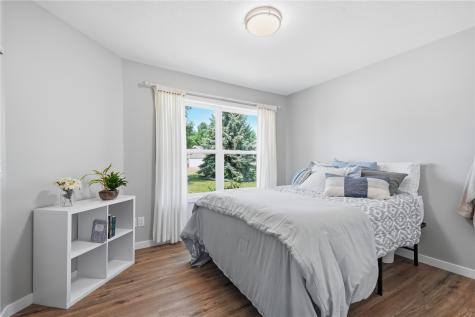 1848 Comisky Court Ely IA 52227