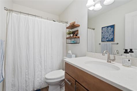 1848 Comisky Court Ely IA 52227