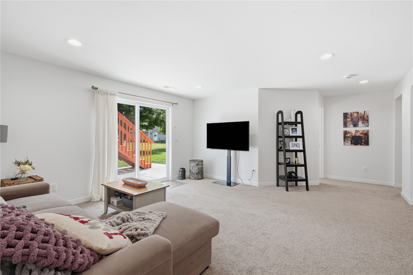 1848 Comisky Court Ely IA 52227