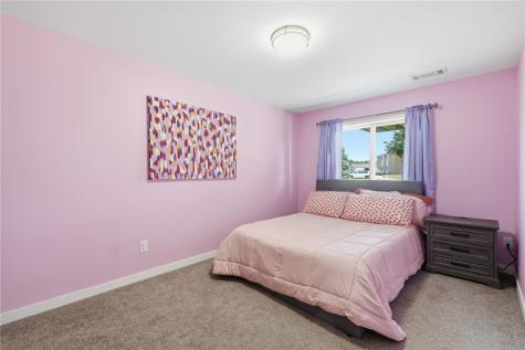 1848 Comisky Court Ely IA 52227