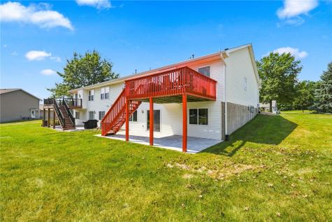 1848 Comisky Court Ely IA 52227