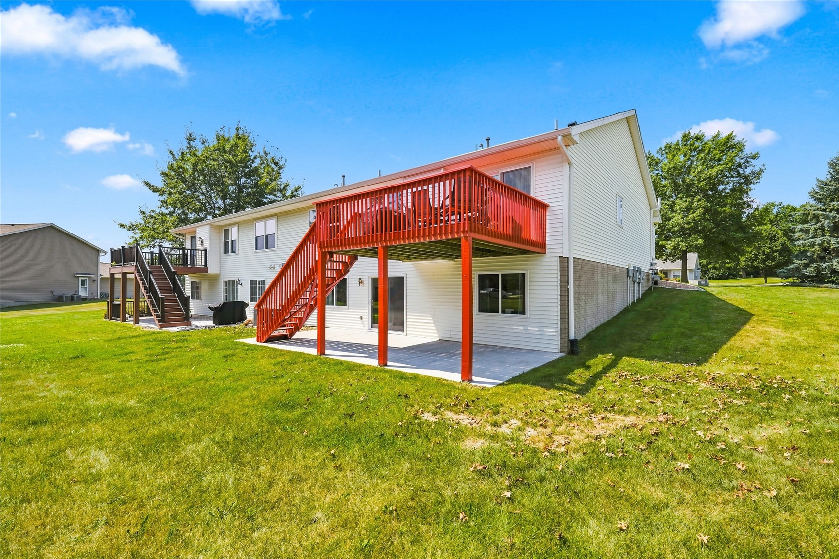 1848 Comisky Court Ely IA 52227