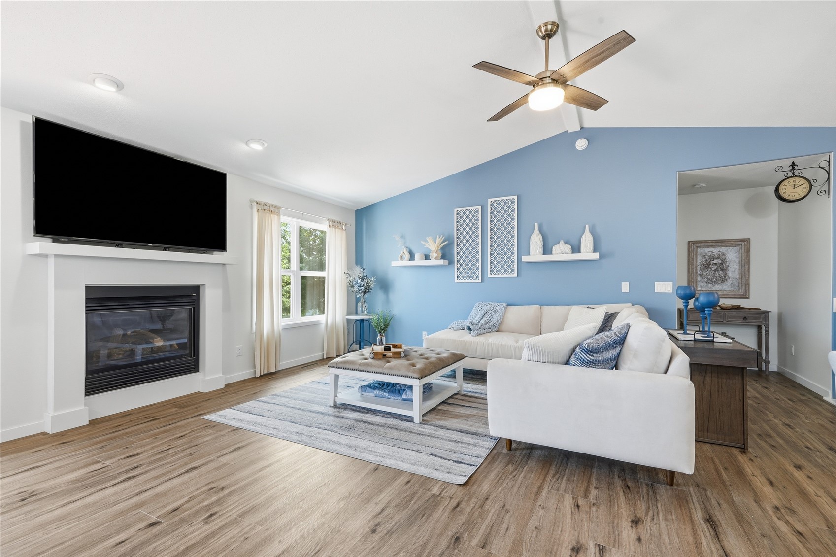 1848 Comisky Court Ely IA 52227