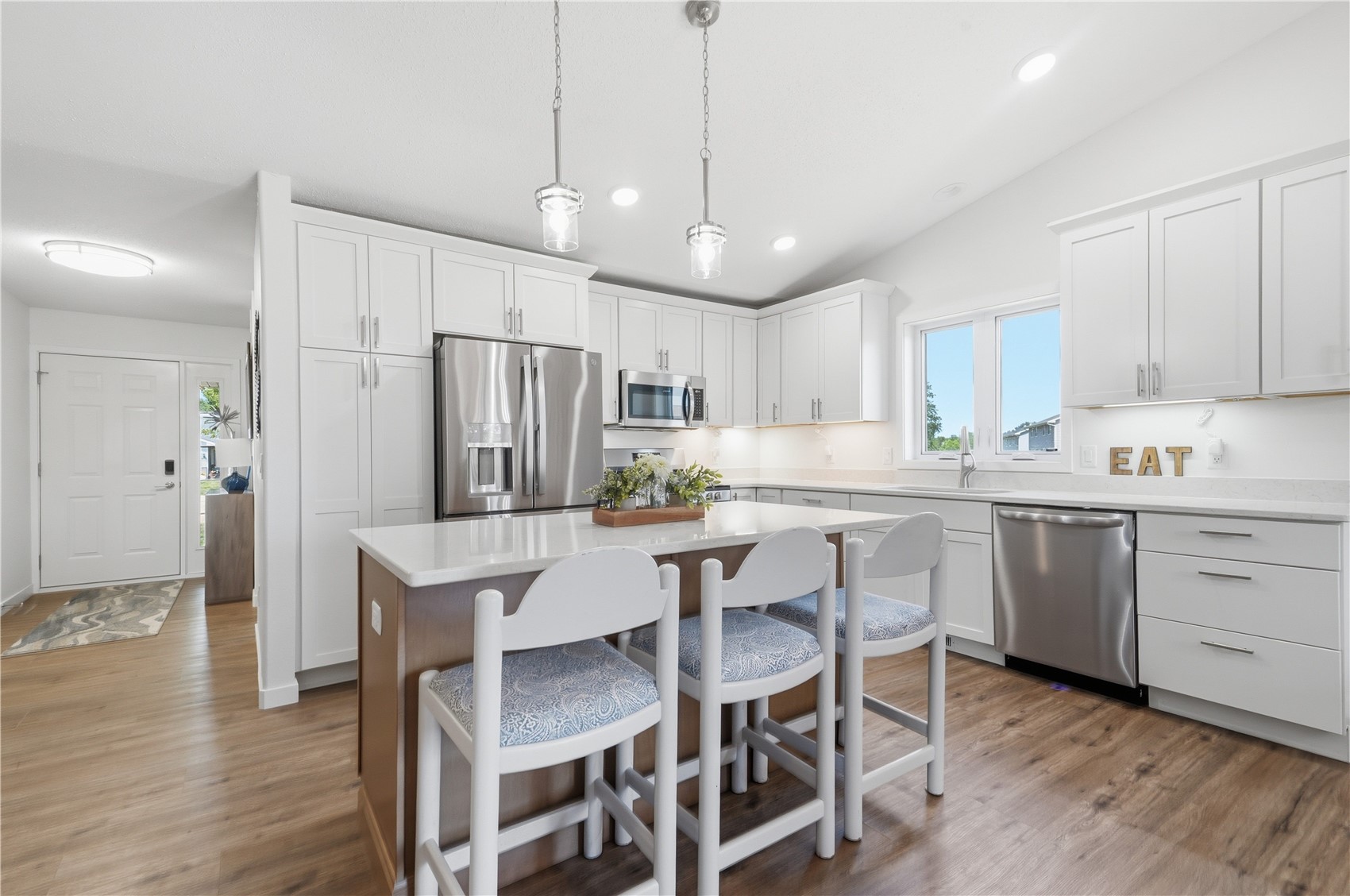 1848 Comisky Court Ely IA 52227