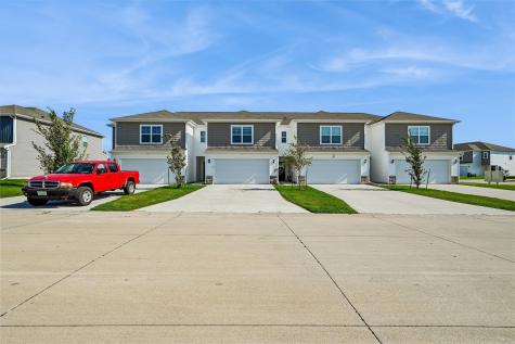 838 Oak Drive Palo IA 52324