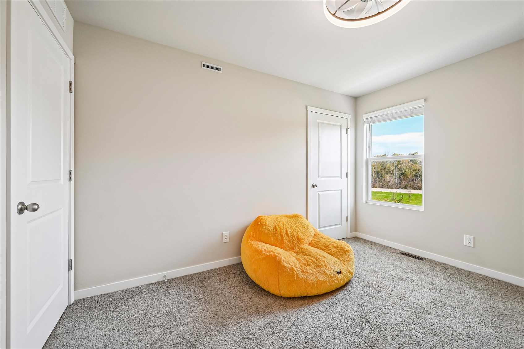 838 Oak Drive Palo IA 52324